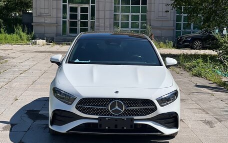 Mercedes-Benz A-Класс, 2022 год, 2 200 000 рублей, 2 фотография
