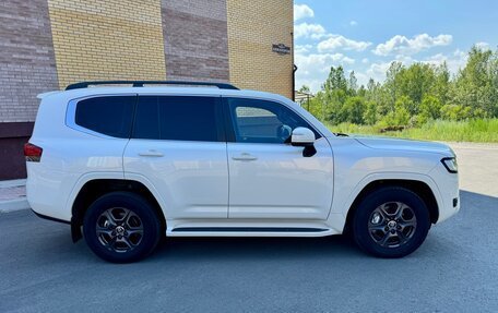 Toyota Land Cruiser, 2023 год, 11 000 000 рублей, 5 фотография