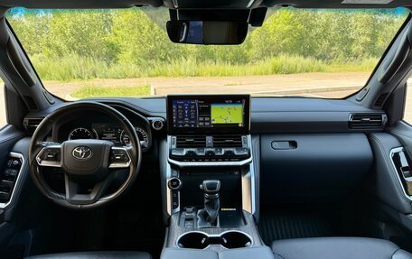 Toyota Land Cruiser, 2023 год, 11 000 000 рублей, 12 фотография