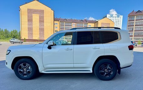 Toyota Land Cruiser, 2023 год, 11 000 000 рублей, 9 фотография