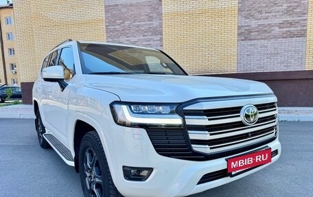 Toyota Land Cruiser, 2023 год, 11 000 000 рублей, 4 фотография