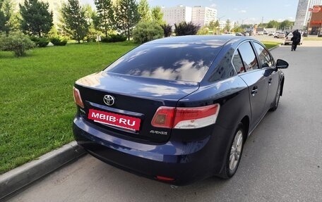 Toyota Avensis III рестайлинг, 2011 год, 790 000 рублей, 2 фотография