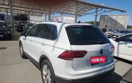 Volkswagen Tiguan II, 2022 год, 2 382 000 рублей, 4 фотография