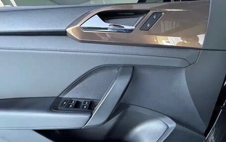 Volkswagen Tharu, 2022 год, 2 000 000 рублей, 18 фотография