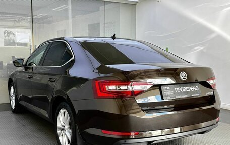 Skoda Superb III рестайлинг, 2017 год, 2 300 000 рублей, 7 фотография