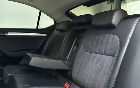 Skoda Superb III рестайлинг, 2017 год, 2 300 000 рублей, 12 фотография