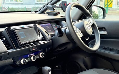 Honda Fit, 2022 год, 1 150 000 рублей, 5 фотография