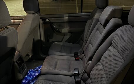 Volkswagen Touran III, 2004 год, 400 000 рублей, 8 фотография