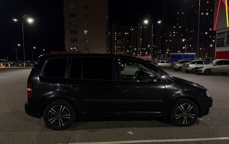 Volkswagen Touran III, 2004 год, 400 000 рублей, 3 фотография