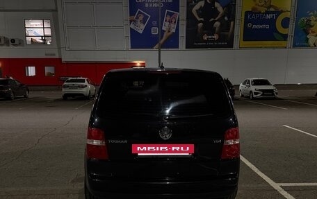 Volkswagen Touran III, 2004 год, 400 000 рублей, 4 фотография