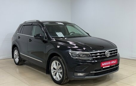 Volkswagen Tiguan II, 2018 год, 2 450 000 рублей, 3 фотография