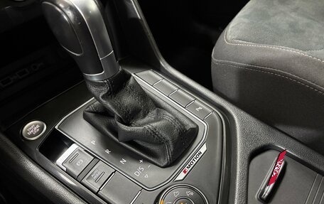 Volkswagen Tiguan II, 2018 год, 2 450 000 рублей, 23 фотография