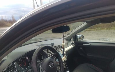 Volkswagen Tiguan II, 2019 год, 2 300 000 рублей, 1 фотография