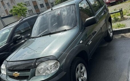 Chevrolet Niva I рестайлинг, 2012 год, 330 000 рублей, 3 фотография