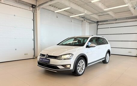 Volkswagen Golf VII, 2016 год, 2 099 999 рублей, 2 фотография