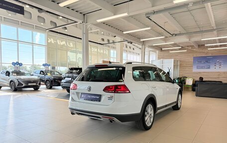 Volkswagen Golf VII, 2016 год, 2 099 999 рублей, 6 фотография