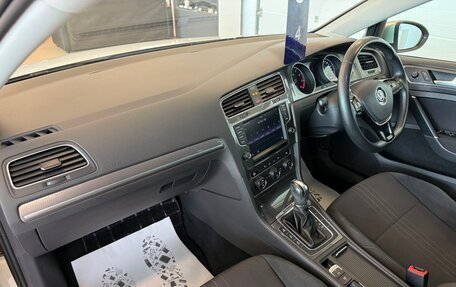 Volkswagen Golf VII, 2016 год, 2 099 999 рублей, 13 фотография