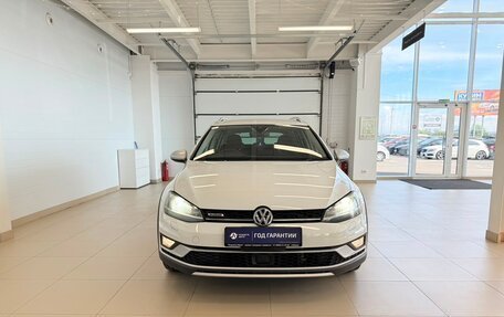 Volkswagen Golf VII, 2016 год, 2 099 999 рублей, 9 фотография