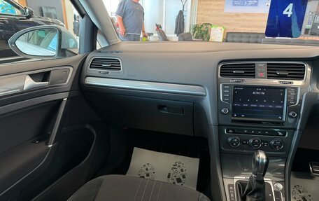 Volkswagen Golf VII, 2016 год, 2 099 999 рублей, 14 фотография
