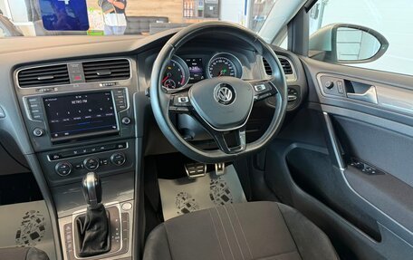 Volkswagen Golf VII, 2016 год, 2 099 999 рублей, 15 фотография