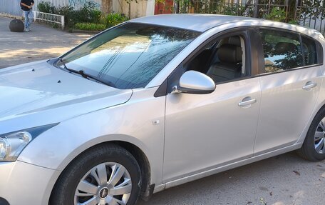Chevrolet Cruze II, 2012 год, 680 000 рублей, 3 фотография