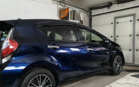 Toyota Aqua I, 2018 год, 1 350 000 рублей, 2 фотография