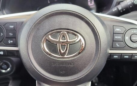 Toyota Raize I, 2021 год, 1 600 000 рублей, 13 фотография
