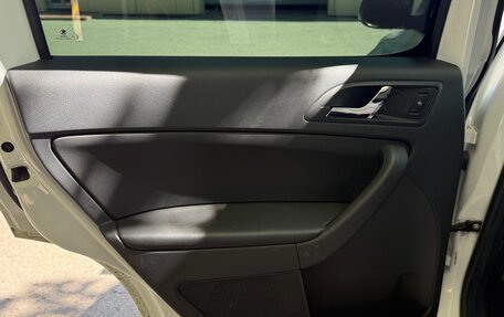 Skoda Yeti I рестайлинг, 2015 год, 999 999 рублей, 17 фотография
