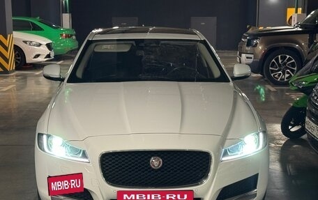 Jaguar XF II, 2018 год, 2 450 000 рублей, 6 фотография