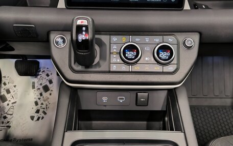 Land Rover Defender II, 2021 год, 4 450 000 рублей, 21 фотография