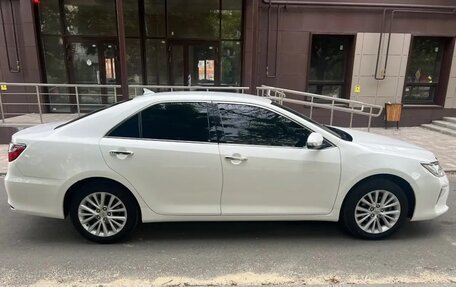 Toyota Camry, 2015 год, 2 250 000 рублей, 4 фотография