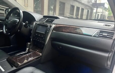 Toyota Camry, 2015 год, 2 250 000 рублей, 8 фотография