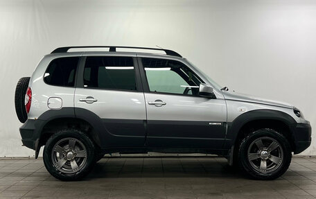 Chevrolet Niva I рестайлинг, 2017 год, 770 000 рублей, 3 фотография