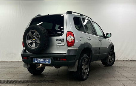 Chevrolet Niva I рестайлинг, 2017 год, 770 000 рублей, 2 фотография