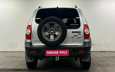 Chevrolet Niva I рестайлинг, 2017 год, 770 000 рублей, 6 фотография