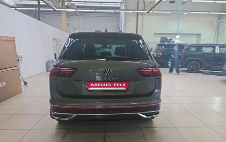 Volkswagen Tiguan II, 2021 год, 3 349 000 рублей, 7 фотография