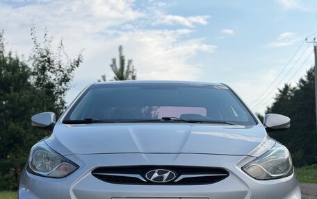 Hyundai Solaris II рестайлинг, 2012 год, 800 000 рублей, 5 фотография