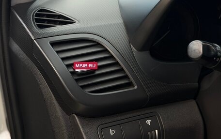 Hyundai Solaris II рестайлинг, 2012 год, 800 000 рублей, 11 фотография