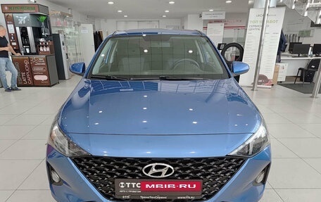Hyundai Solaris II рестайлинг, 2021 год, 1 500 000 рублей, 2 фотография