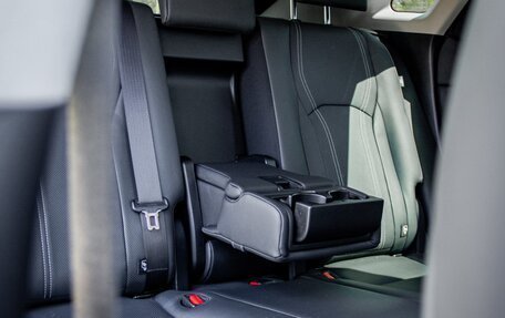 Lexus RX IV рестайлинг, 2020 год, 5 600 000 рублей, 15 фотография