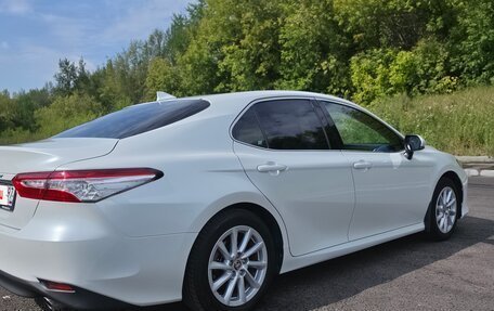 Toyota Camry, 2021 год, 3 100 000 рублей, 5 фотография