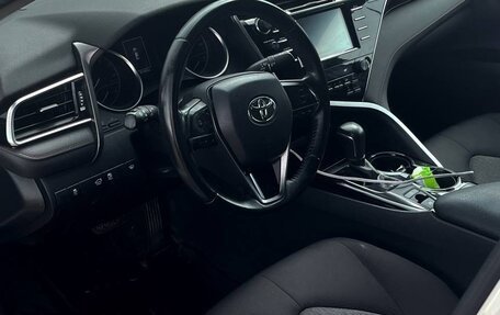 Toyota Camry, 2019 год, 3 100 000 рублей, 6 фотография