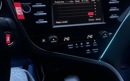 Toyota Camry, 2019 год, 3 100 000 рублей, 10 фотография