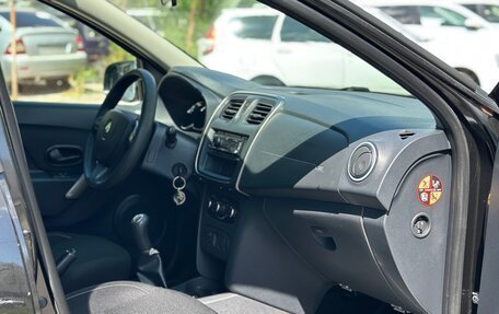 Renault Sandero II рестайлинг, 2016 год, 850 000 рублей, 21 фотография