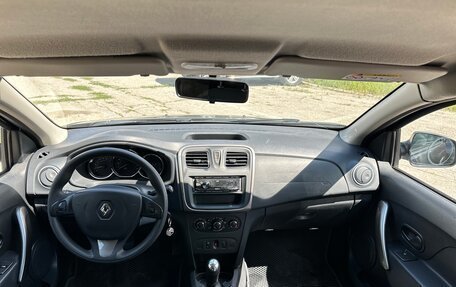 Renault Sandero II рестайлинг, 2016 год, 850 000 рублей, 24 фотография