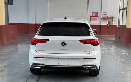 Volkswagen Golf VIII, 2023 год, 1 980 000 рублей, 12 фотография