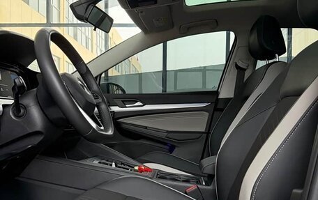Volkswagen Golf VIII, 2023 год, 1 980 000 рублей, 5 фотография