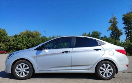 Hyundai Solaris II рестайлинг, 2015 год, 980 000 рублей, 4 фотография