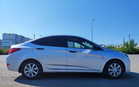 Hyundai Solaris II рестайлинг, 2015 год, 980 000 рублей, 2 фотография