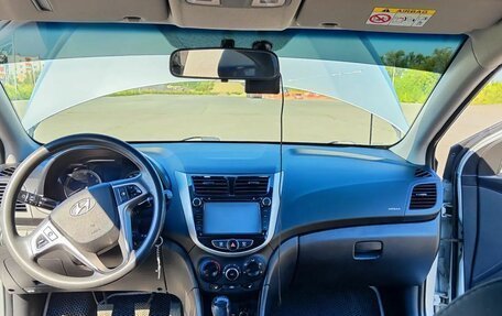 Hyundai Solaris II рестайлинг, 2015 год, 980 000 рублей, 15 фотография